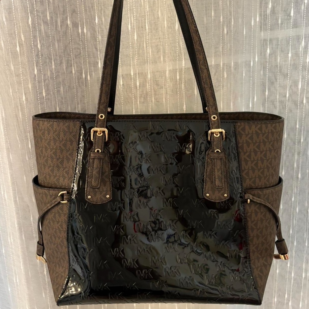 Michael Kors Brown and Black Voyager Tote Bag - Picture 4 of 8